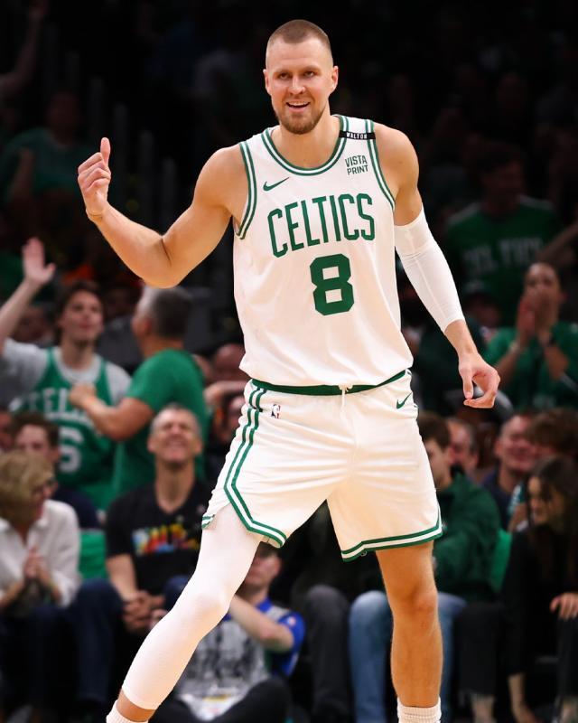 华体会官网-绿军核武器复出!波神20分3盖帽改变胜负天平