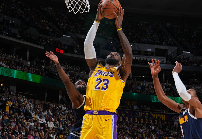 华体会app下载-詹姆斯200岁还能扣太离谱！本人回应朋友称赞：6个笑哭了表情|全明星|丹佛掘金队|nba|掘金|排名_新浪体育_新浪新闻